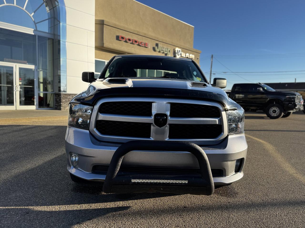 2019 Ram 1500 Classic Express Blackout Crew Cab 4x4 | HEMI V8 | Front Bench | Heated Seats | Backup Camera Redwater AB