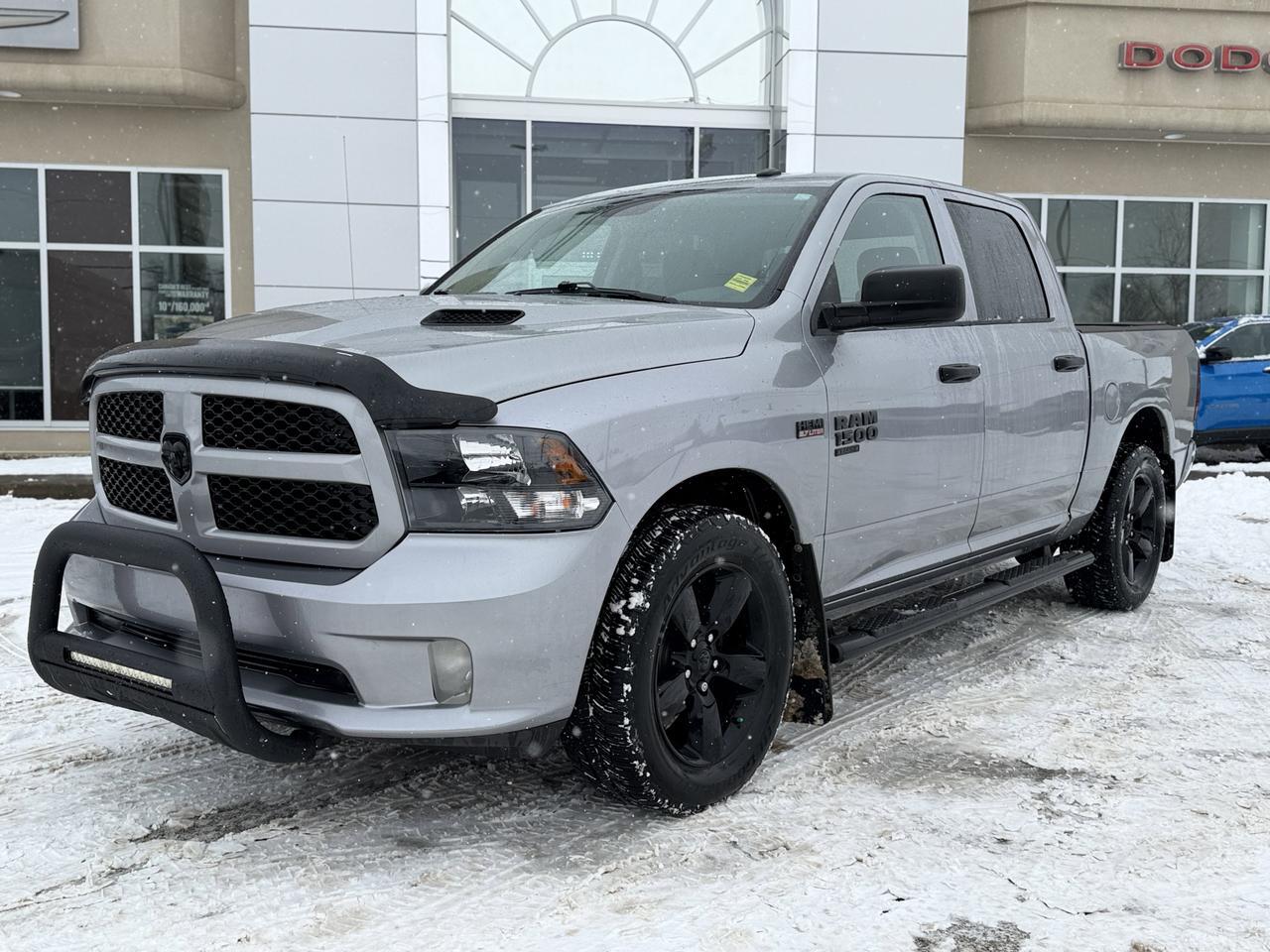 2019 Ram 1500 Classic Express Blackout Crew Cab 4x4 | HEMI V8 | Front Bench | Heated Seats | Backup Camera