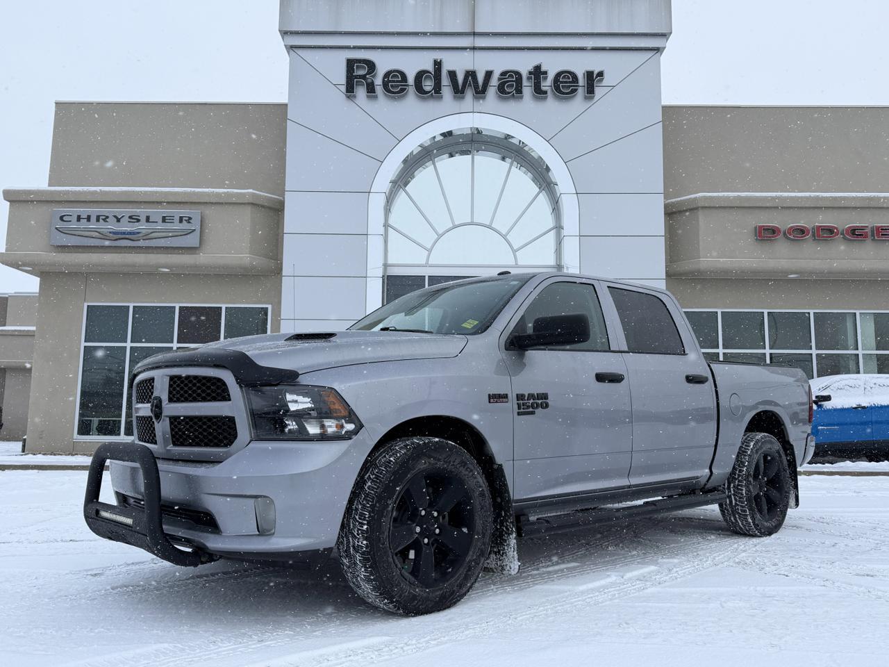 2019 Ram 1500 Classic Express Blackout Crew Cab 4x4 | HEMI V8 | Front Bench | Heated Seats | Backup Camera