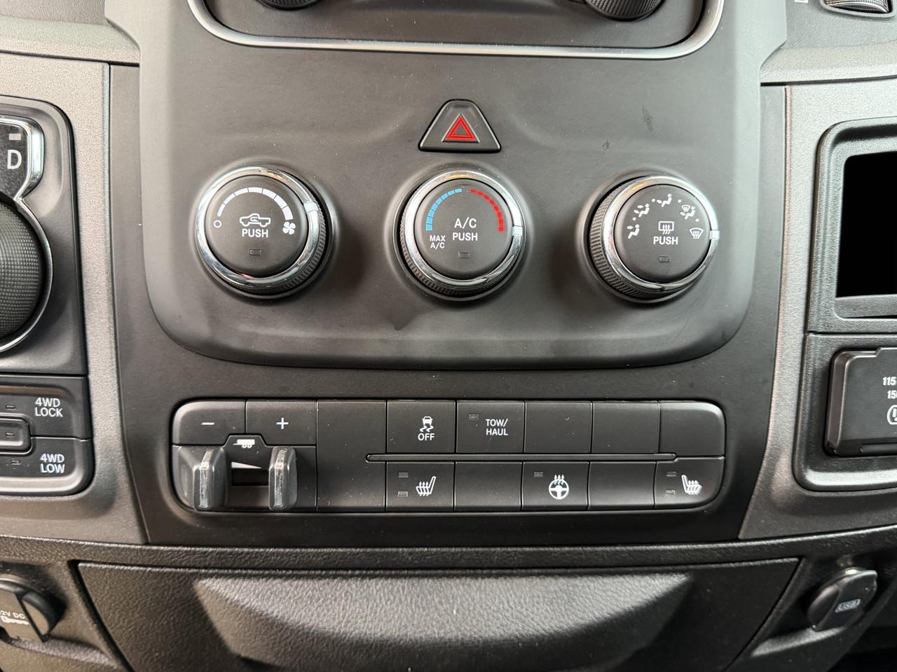 2019 Ram 1500 Classic Express Blackout Crew Cab 4x4 | HEMI V8 | Front Bench | Heated Seats | Backup Camera Redwater AB