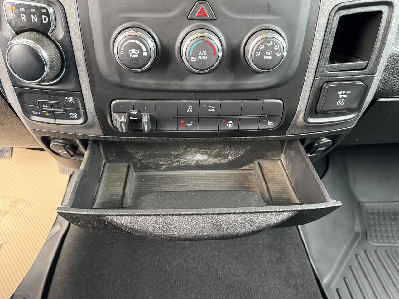 2019 Ram 1500 Classic Express Blackout Crew Cab 4x4 | HEMI V8 | Front Bench | Heated Seats | Backup Camera Redwater AB