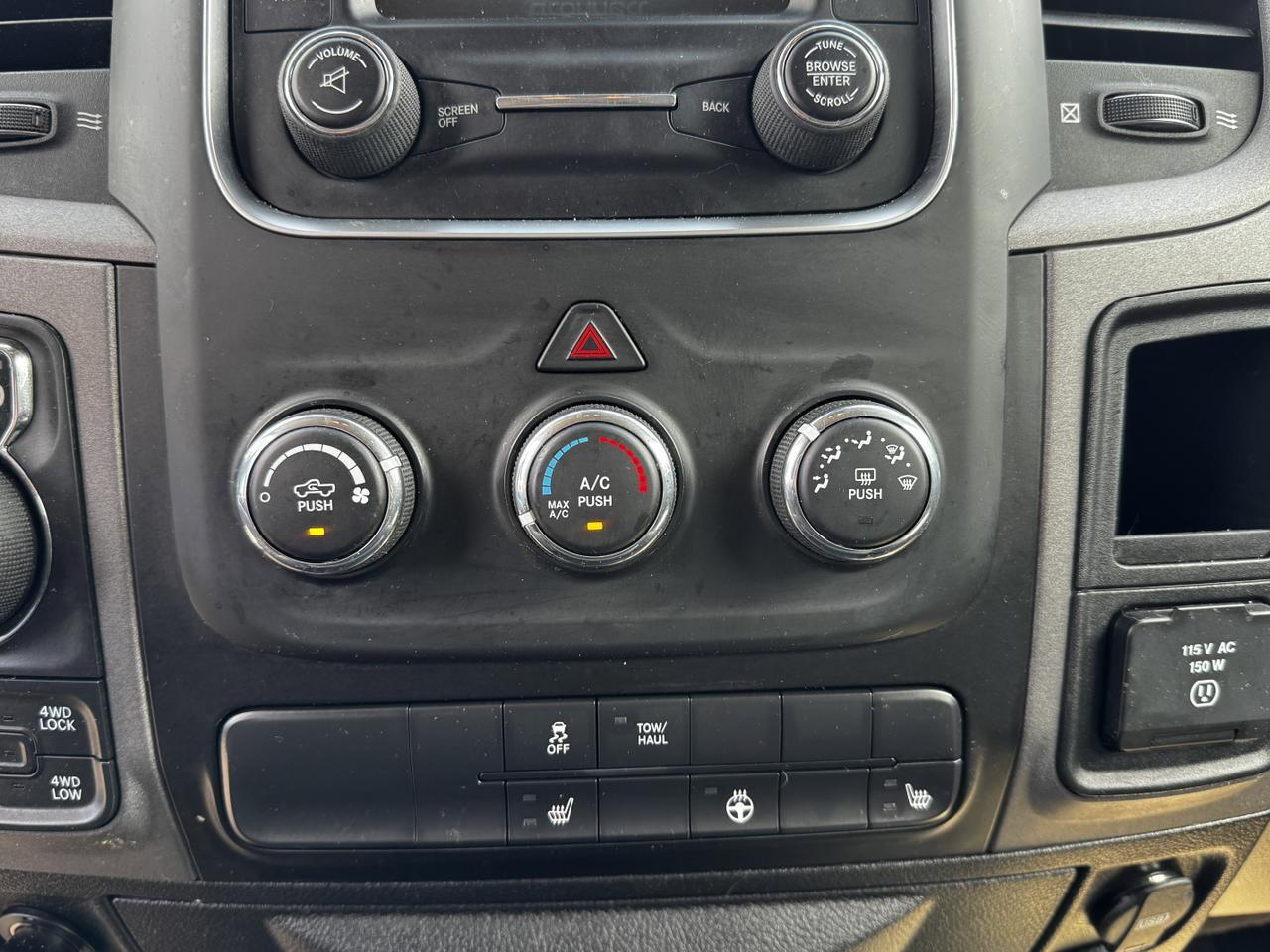 2019 Ram 1500 Classic Express Blackout Crew Cab 4x4 | HEMI V8 | Front Bench | Remote Start | Sport Hood Redwater AB