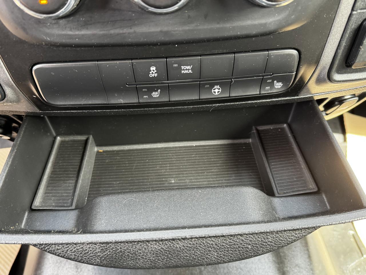 2019 Ram 1500 Classic Express Blackout Crew Cab 4x4 | HEMI V8 | Front Bench | Remote Start | Sport Hood Redwater AB