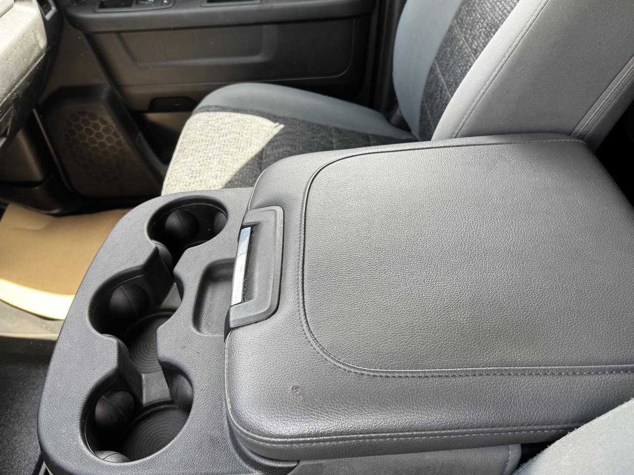 2019 Ram 1500 Classic Express Blackout Crew Cab 4x4 | HEMI V8 | Front Bench | Remote Start | Sport Hood Redwater AB