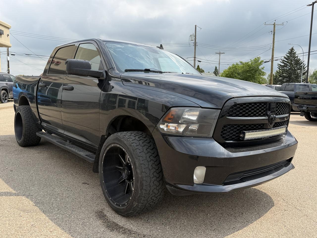2019 Ram 1500 Classic Express Crew Cab 4x4 | HEMI V8 | Night Edition | Backup Camera | 20IN Wheels Redwater AB