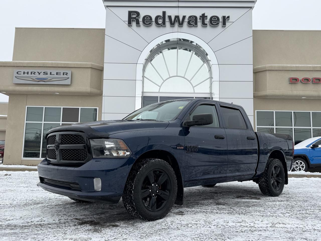 2019 Ram 1500 Classic Express Night Edition Crew Cab 4x4 | HEMI V8 | Front Bench | Heated Seats