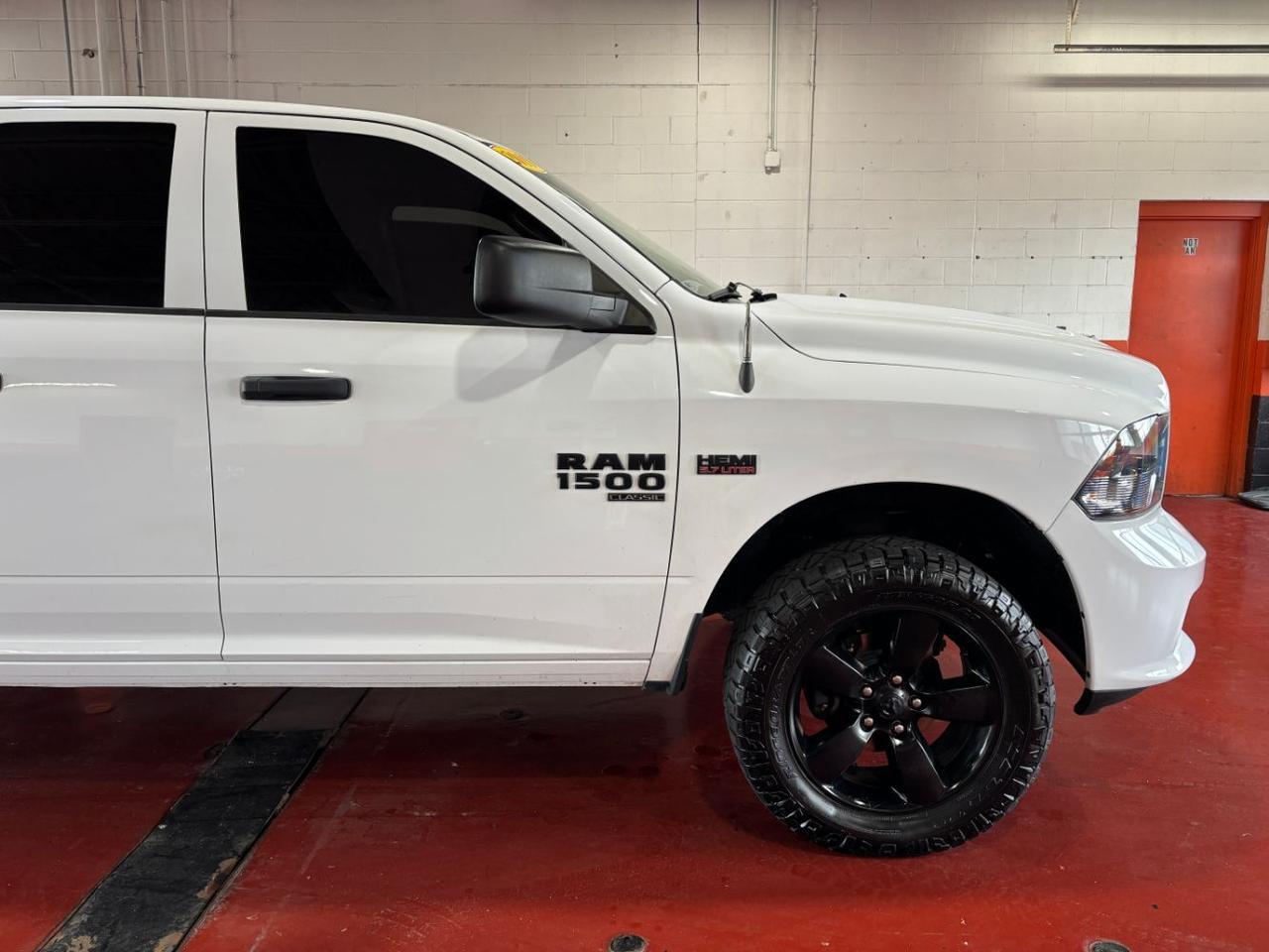 2019 Ram 1500 Classic Express Quad Cab 4x4 6'4 Box Franklin OH