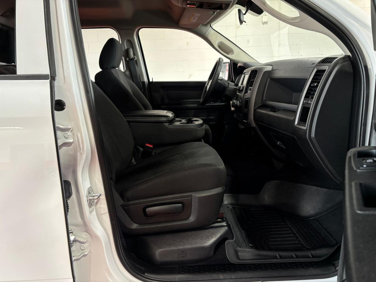 2019 Ram 1500 Classic Express Quad Cab 4x4 6'4 Box Franklin OH