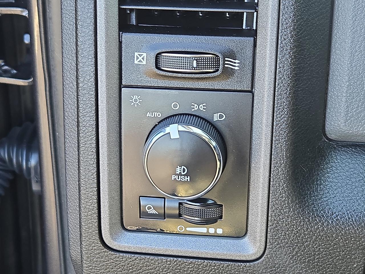2019 Ram 1500 Classic Express Quad Cab 4x4 6'4" Box Vineland NJ