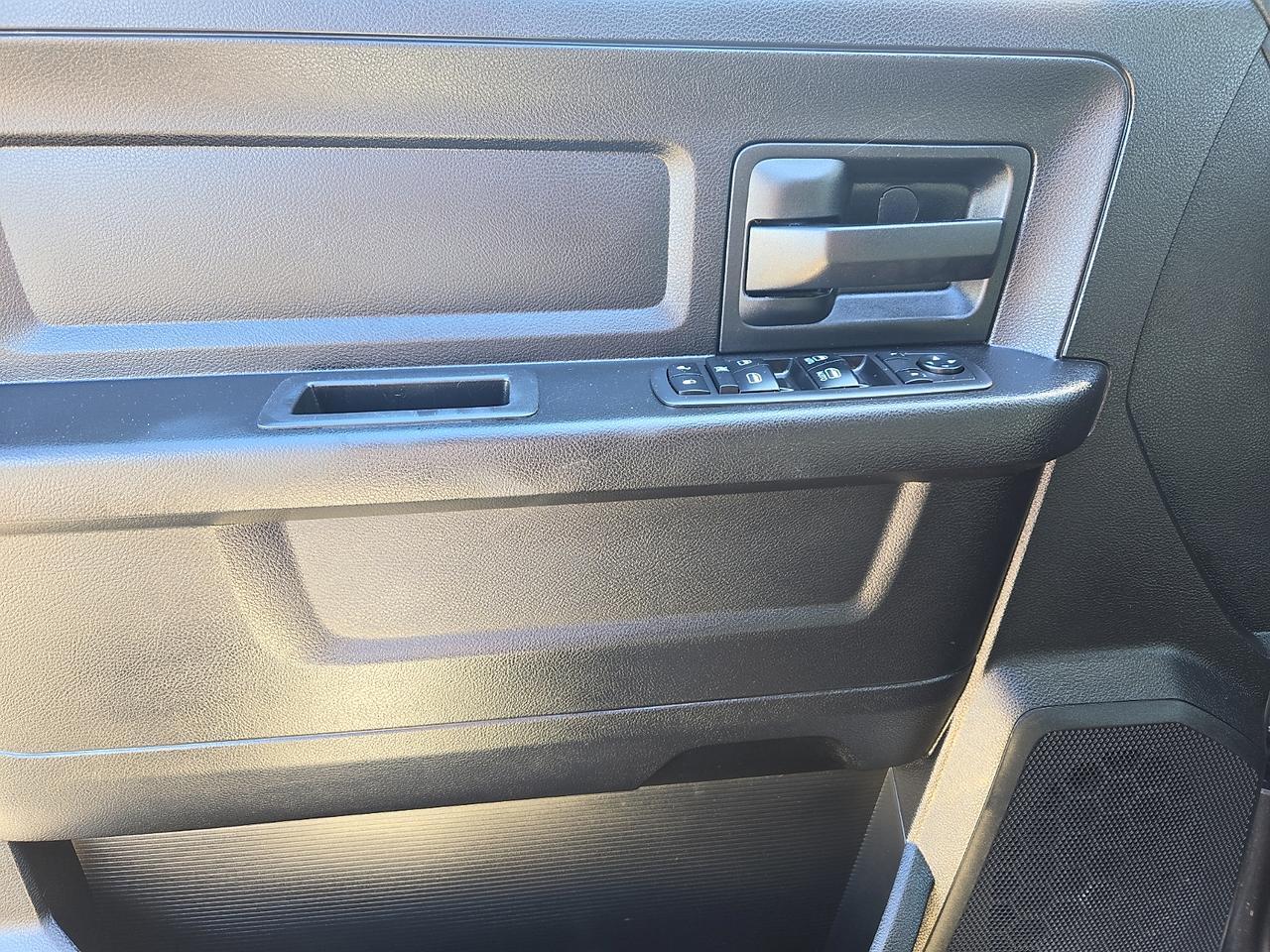 2019 Ram 1500 Classic Express Quad Cab 4x4 6'4" Box Vineland NJ