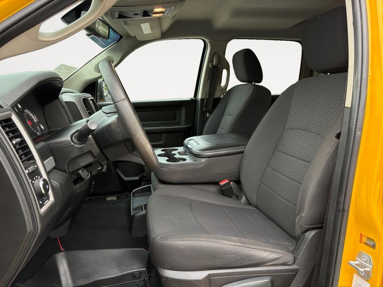 2019 Ram 1500 Classic Express, RUNNING BOARDS, FENDER FLARES, NAVIGATION, APPLE CARPLAY/ANDROID AUTO, TOW PACKAGE, REMOTE START, POWER MIRRORS, LOW MILES, CLEAN CARFAX, RIDE UNIQUE IN THIS RAM! Virginia Beach VA