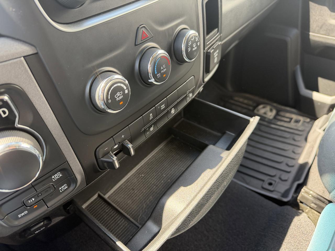 2019 Ram 1500 Classic Express Wuad Cab 4x4 | V8 HEMI | Heated Seats | Remote Start | Under 100000KMs Redwater AB