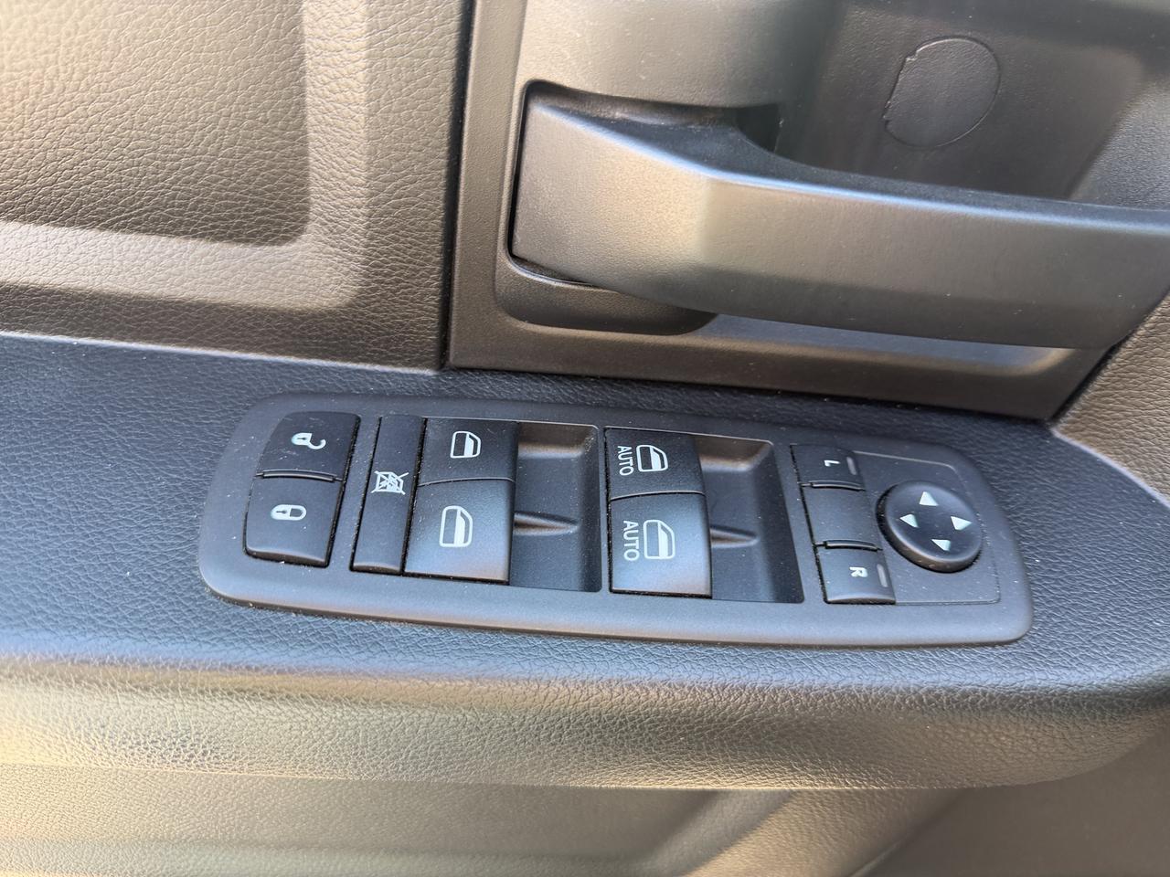 2019 Ram 1500 Classic Express Wuad Cab 4x4 | V8 HEMI | Heated Seats | Remote Start | Under 100000KMs Redwater AB