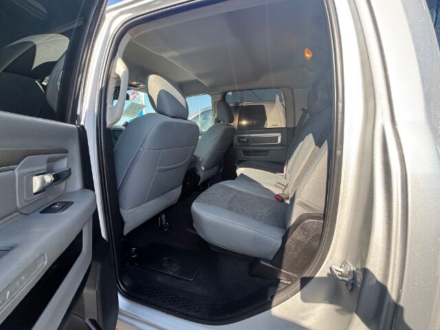 2019 Ram 1500 Classic Lone Star Crew Cab 4x2 5&apos;7 Box