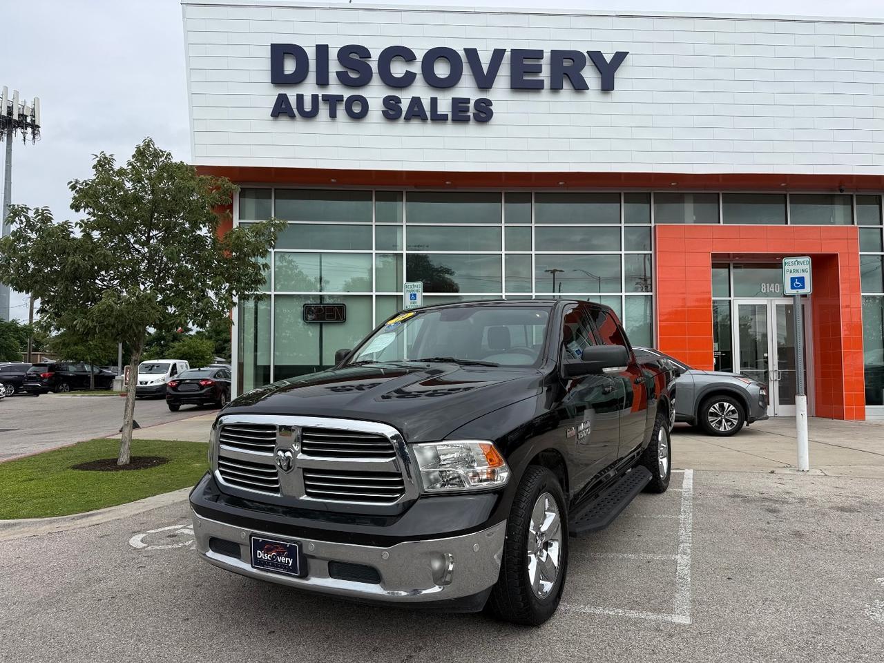 2019 RAM 1500 Classic Lone Star 4x4 Crew Cab 5'7's photo