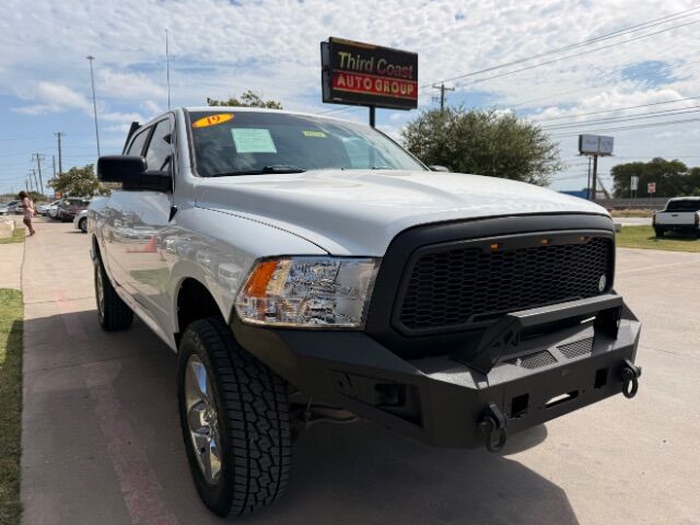 2019 Ram 1500 Classic Lone Star Crew Cab 4x4 5'7 Box