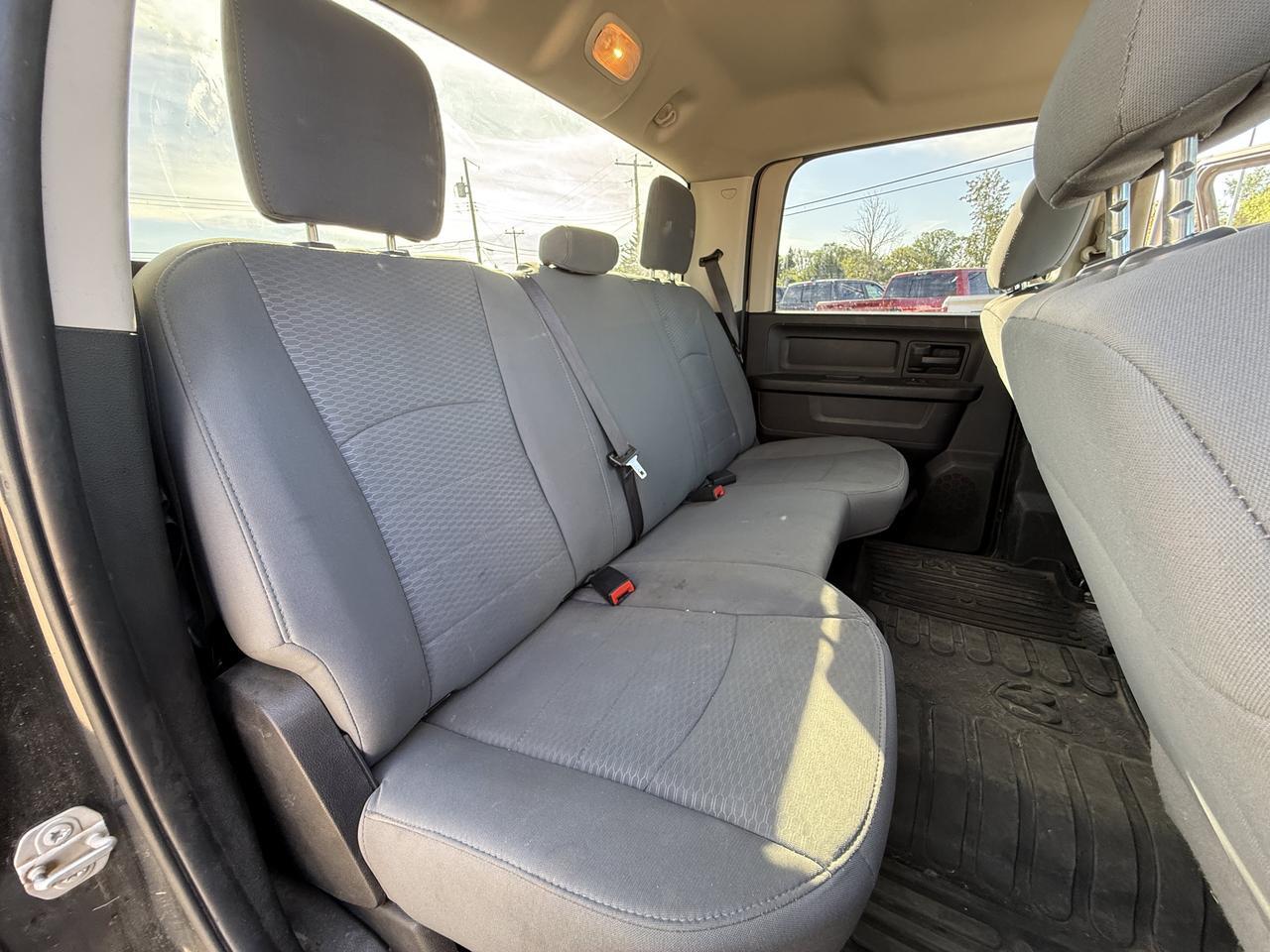 2019 Ram 1500 Classic ST Crew Cab 4x4 | HEMI V8 | Brilliant Black | 20IN Chrome-Clad Alum Wheels | Backup Camera Redwater AB