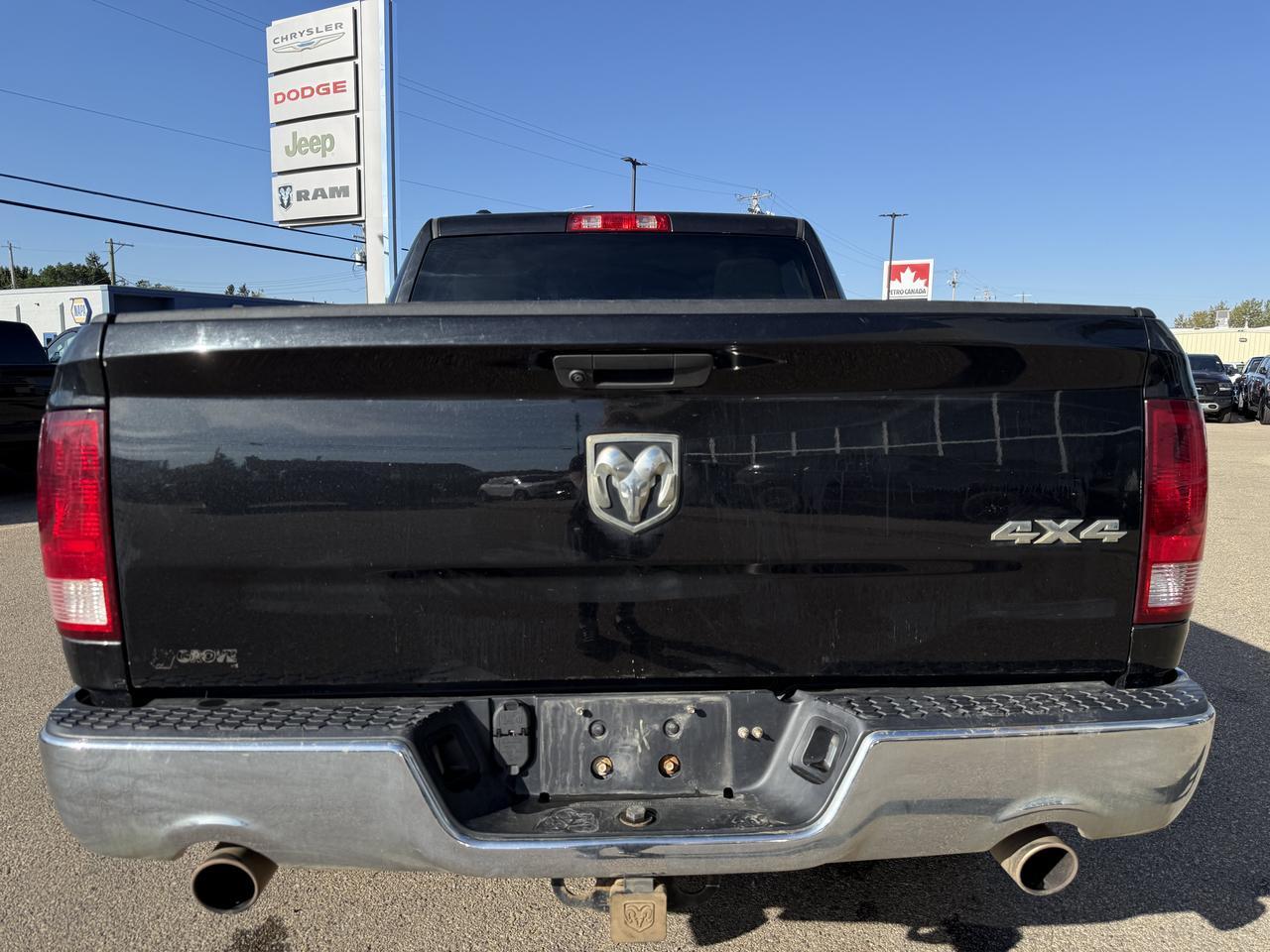 2019 Ram 1500 Classic ST Crew Cab 4x4 | HEMI V8 | Brilliant Black | 20IN Chrome-Clad Alum Wheels | Backup Camera Redwater AB