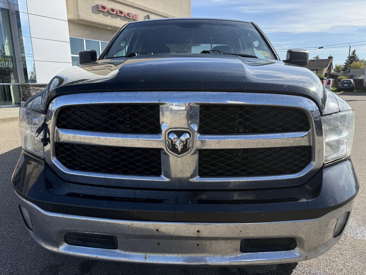2019 Ram 1500 Classic ST Crew Cab 4x4 | HEMI V8 | Brilliant Black | 20IN Chrome-Clad Alum Wheels | Backup Camera Redwater AB