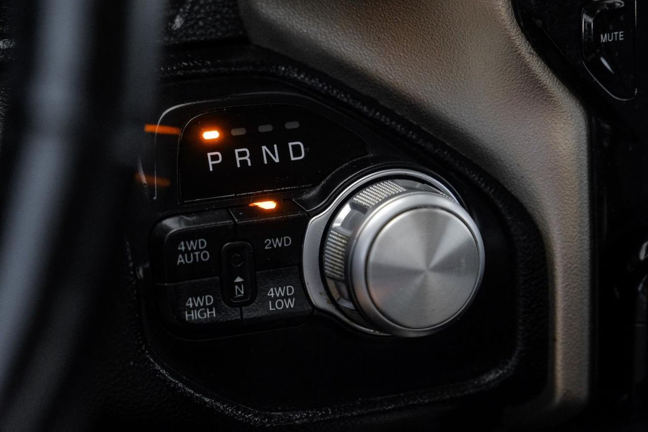 2019 Ram 1500 LARAMIE CREW CAB 4WD 5.7L HEMI BLIND SPOT ASSIST NAVIGATION PANO Carrollton TX