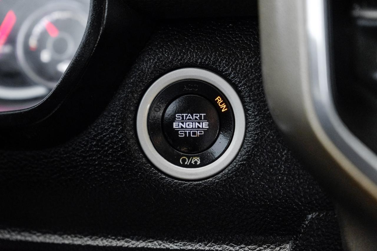 2019 Ram 1500 LARAMIE CREW CAB 4WD 5.7L HEMI BLIND SPOT ASSIST NAVIGATION PANO Carrollton TX