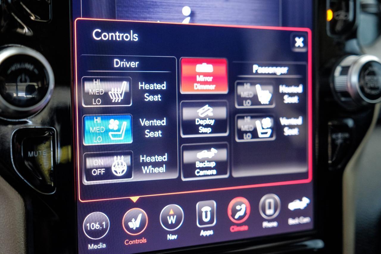 2019 Ram 1500 LARAMIE CREW CAB 4WD 5.7L HEMI BLIND SPOT ASSIST NAVIGATION PANO Carrollton TX