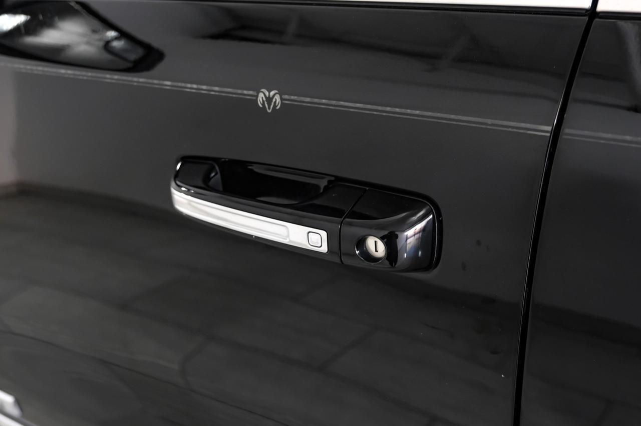 2019 Ram 1500 LIMITED CREW CAB 5.7L HEMI BLIND SPOT ADVANCE SAFETY GROUP NAVIG Carrollton TX