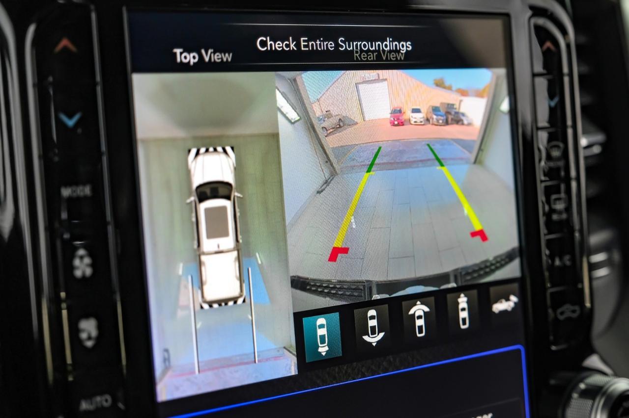 2019 Ram 1500 LIMITED CREW CAB 5.7L HEMI BLIND SPOT ADVANCE SAFETY GROUP NAVIG Carrollton TX