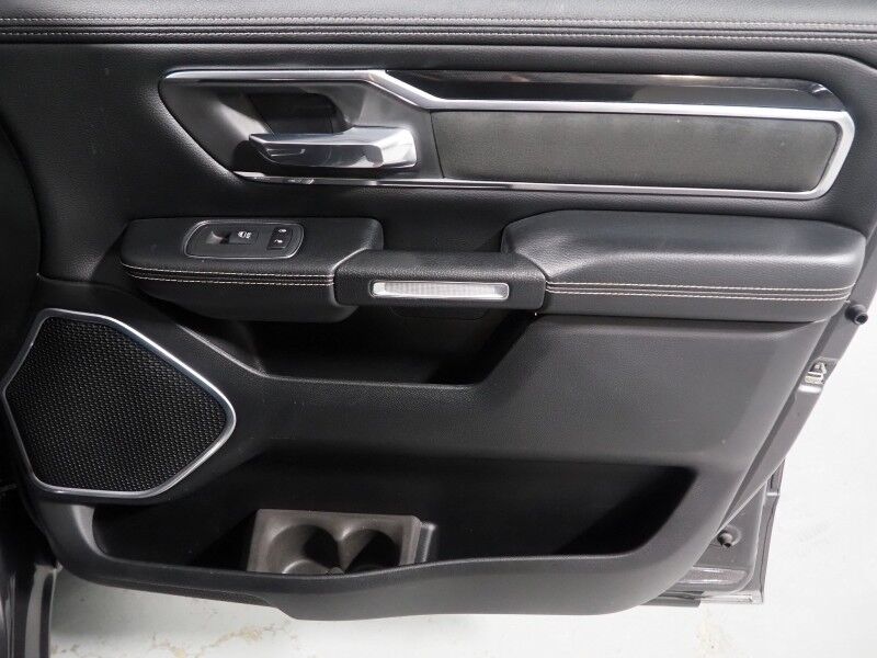 2019 Ram 1500 Laramie Crew Cab 4WD *SPORT APPEARANCE PKG, OFF-ROAD PKG, BLIND SPOT ALERT, BACKUP CAMERA, COLOR TOUCHSCREEN, LEATHER, CLIMATE SEATS, HEATED STEERING, REMOTE START, 20 INCH WHEELS, ALPINE AUDIO, ANDROID & APPLE Round Rock TX