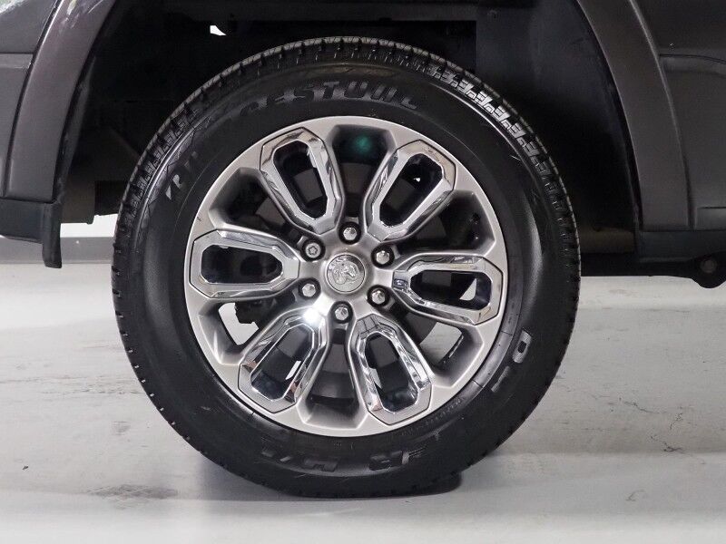 2019 Ram 1500 Laramie Crew Cab 4WD *SPORT APPEARANCE PKG, OFF-ROAD PKG, BLIND SPOT ALERT, BACKUP CAMERA, COLOR TOUCHSCREEN, LEATHER, CLIMATE SEATS, HEATED STEERING, REMOTE START, 20 INCH WHEELS, ALPINE AUDIO, ANDROID & APPLE Round Rock TX