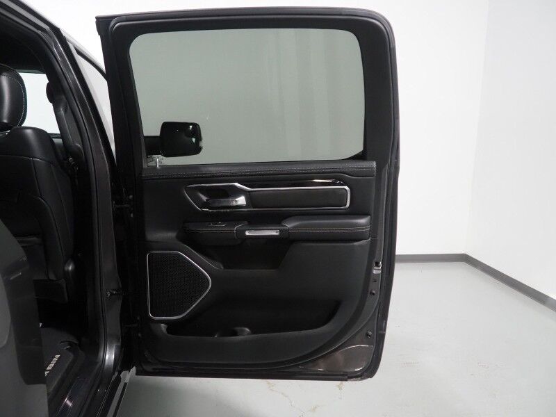 2019 Ram 1500 Laramie Crew Cab 4WD *SPORT APPEARANCE PKG, OFF-ROAD PKG, BLIND SPOT ALERT, BACKUP CAMERA, COLOR TOUCHSCREEN, LEATHER, CLIMATE SEATS, HEATED STEERING, REMOTE START, 20 INCH WHEELS, ALPINE AUDIO, ANDROID & APPLE Round Rock TX