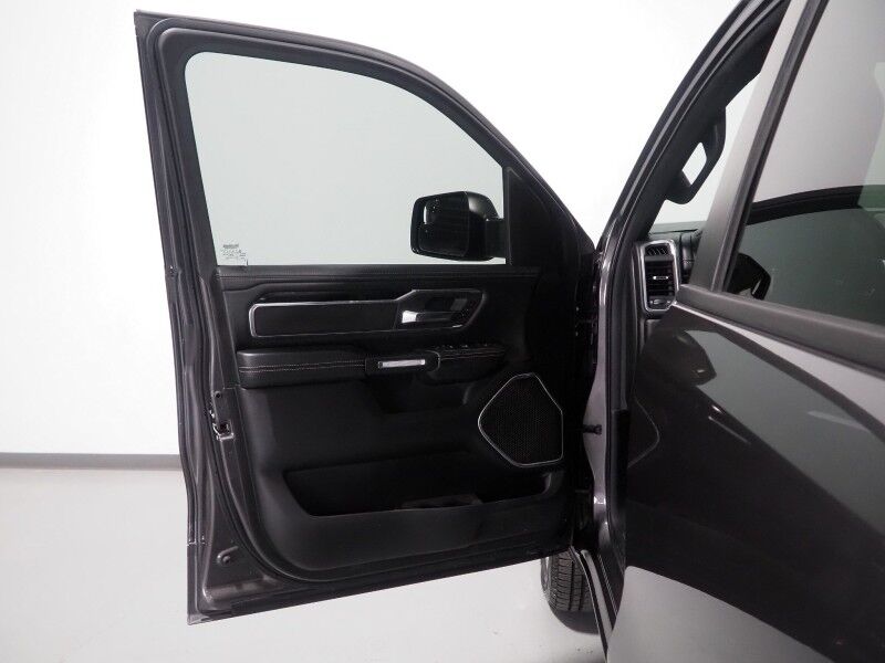 2019 Ram 1500 Laramie Crew Cab 4WD *SPORT APPEARANCE PKG, OFF-ROAD PKG, BLIND SPOT ALERT, BACKUP CAMERA, COLOR TOUCHSCREEN, LEATHER, CLIMATE SEATS, HEATED STEERING, REMOTE START, 20 INCH WHEELS, ALPINE AUDIO, ANDROID & APPLE Round Rock TX