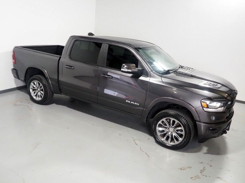 2019 Ram 1500 Laramie Crew Cab 4WD *SPORT APPEARANCE PKG, OFF-ROAD PKG, BLIND SPOT ALERT, BACKUP CAMERA, COLOR TOUCHSCREEN, LEATHER, CLIMATE SEATS, HEATED STEERING, REMOTE START, 20 INCH WHEELS, ALPINE AUDIO, ANDROID & APPLE Round Rock TX