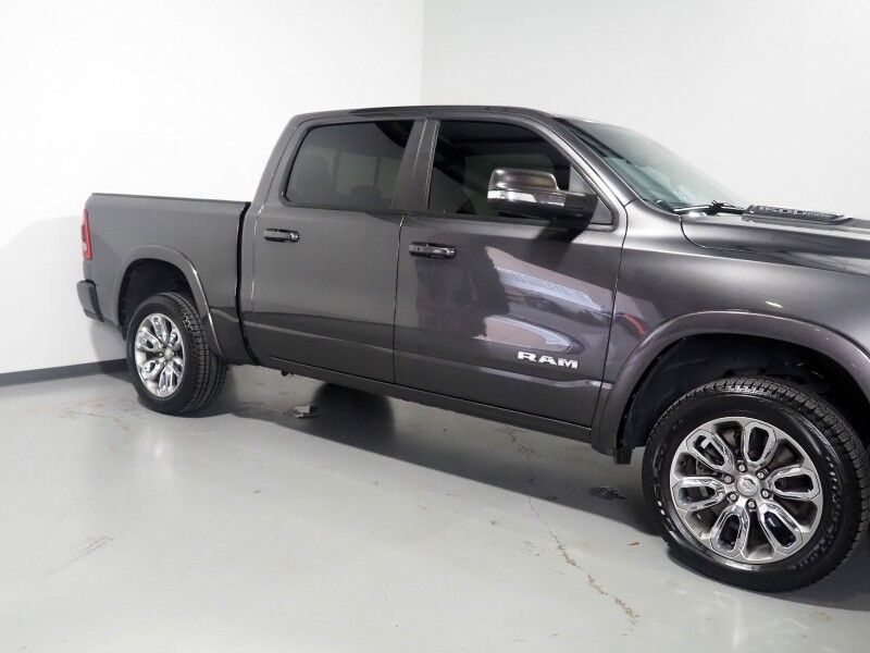 2019 Ram 1500 Laramie Crew Cab 4WD *SPORT APPEARANCE PKG, OFF-ROAD PKG, BLIND SPOT ALERT, BACKUP CAMERA, COLOR TOUCHSCREEN, LEATHER, CLIMATE SEATS, HEATED STEERING, REMOTE START, 20 INCH WHEELS, ALPINE AUDIO, ANDROID & APPLE Round Rock TX