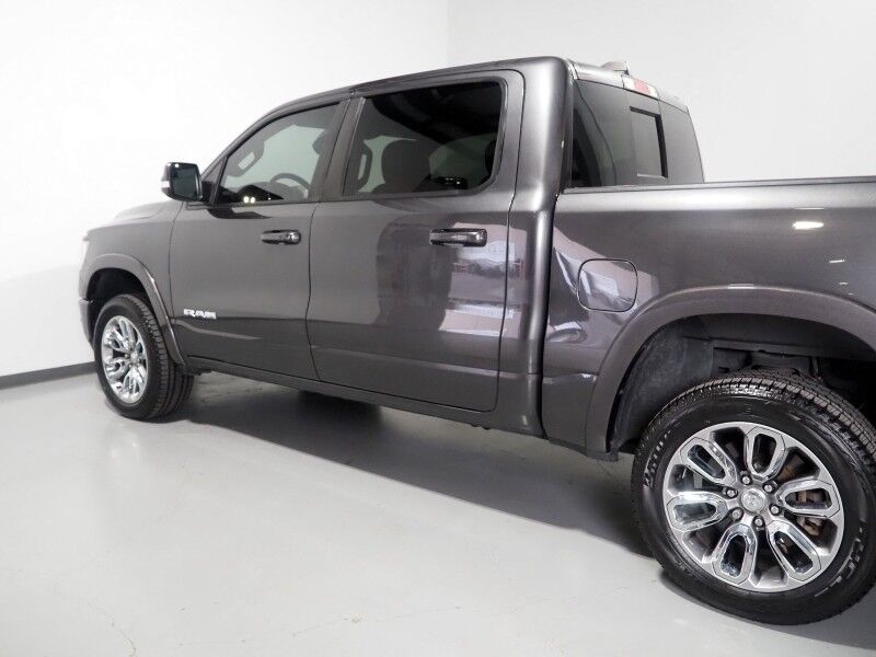 2019 Ram 1500 Laramie Crew Cab 4WD *SPORT APPEARANCE PKG, OFF-ROAD PKG, BLIND SPOT ALERT, BACKUP CAMERA, COLOR TOUCHSCREEN, LEATHER, CLIMATE SEATS, HEATED STEERING, REMOTE START, 20 INCH WHEELS, ALPINE AUDIO, ANDROID & APPLE Round Rock TX