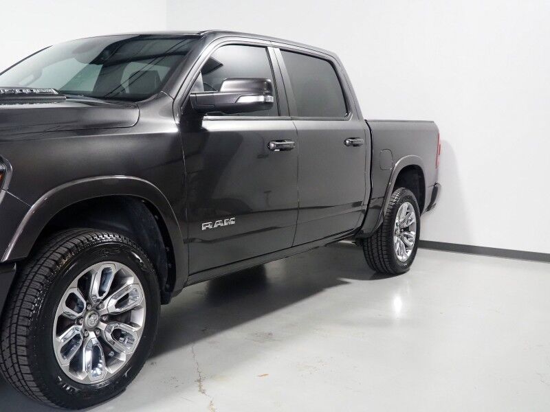 2019 Ram 1500 Laramie Crew Cab 4WD *SPORT APPEARANCE PKG, OFF-ROAD PKG, BLIND SPOT ALERT, BACKUP CAMERA, COLOR TOUCHSCREEN, LEATHER, CLIMATE SEATS, HEATED STEERING, REMOTE START, 20 INCH WHEELS, ALPINE AUDIO, ANDROID & APPLE Round Rock TX