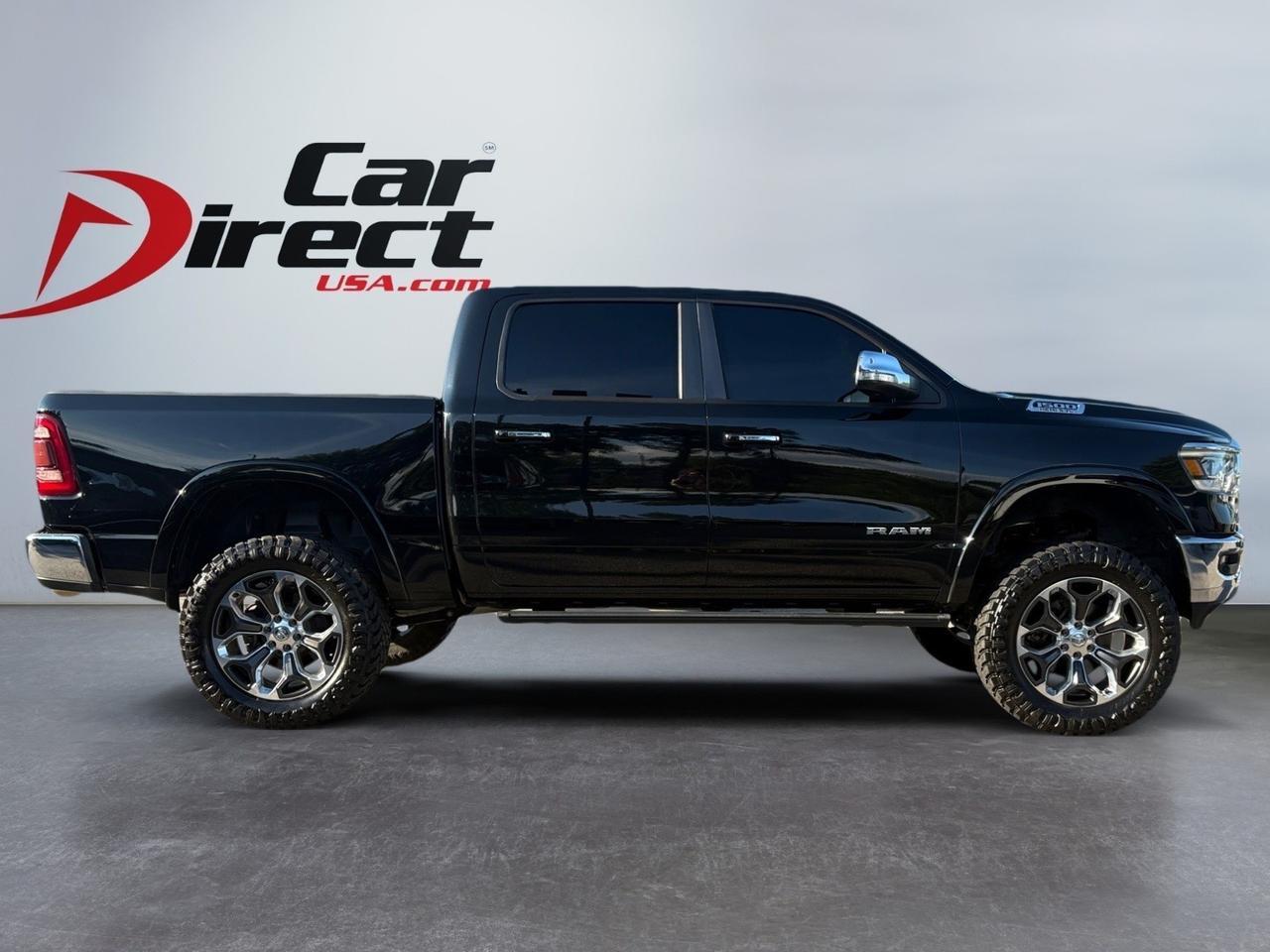 2019 Ram 1500 Laramie, TOW PACKAGE, BED LINER, APPLE CARPLAY/ANDROID AUTO, HEATED STEERING WHEEL & SEATS, BLIND SPOT ALERT, LANE KEEP ASSIST, REAR POWER SLIDING WINDOW, SUNROOF, CLEAN CERTIFIED CARFAX, RAM INTO SUMMER IN THIS 1500 LARAMIE!