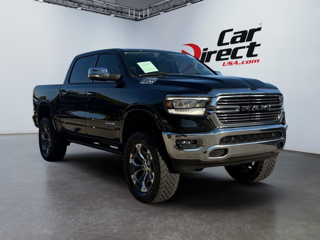 2019 Ram 1500 Laramie, TOW PACKAGE, BED LINER, APPLE CARPLAY/ANDROID AUTO, HEATED STEERING WHEEL & SEATS, BLIND SPOT ALERT, LANE KEEP ASSIST, REAR POWER SLIDING WINDOW, SUNROOF, CLEAN CERTIFIED CARFAX, RAM INTO SUMMER IN THIS 1500 LARAMIE!