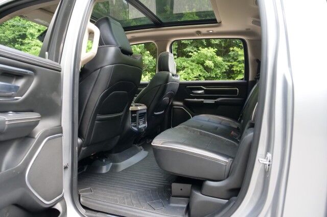 2019 Ram 1500 Laramie / Wheels & Tires / 5.7L V8! High Point NC