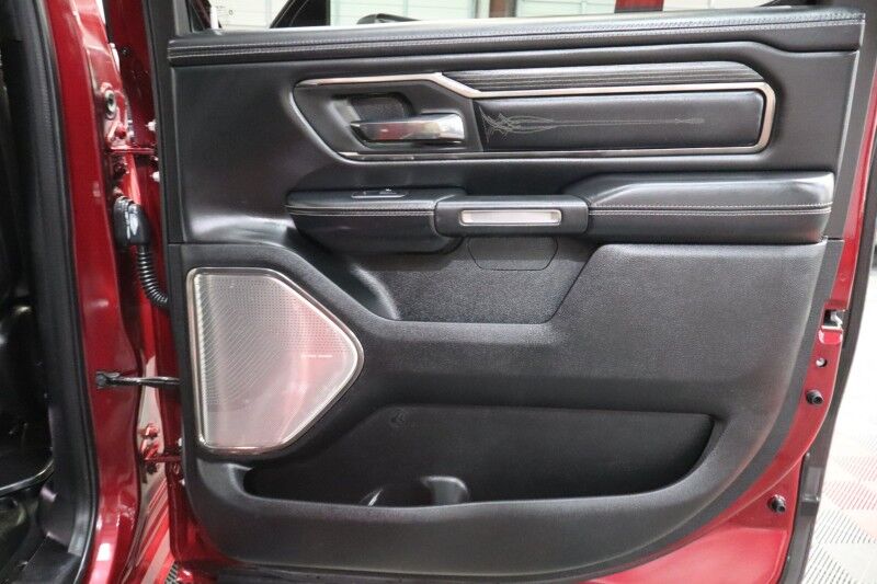2019 Ram 1500 Limited 5.7L Hemi 12in GPS Sunroof Michelin FREE WARRANTY Arlington TX