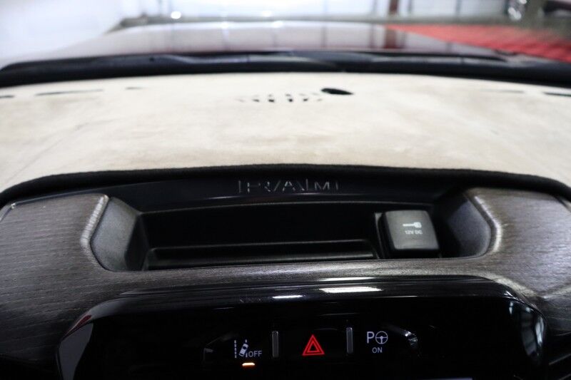 2019 Ram 1500 Limited 5.7L Hemi 12in GPS Sunroof Michelin FREE WARRANTY Arlington TX