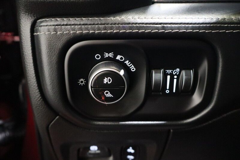 2019 Ram 1500 Limited 5.7L Hemi 12in GPS Sunroof Michelin FREE WARRANTY Arlington TX