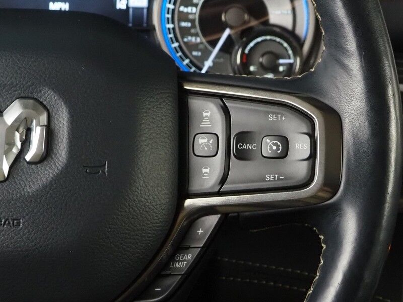 2019 Ram 1500 Limited Crew Cab *NAVIGATION, ADAPTIVE CRUISE, SAFETY ALERTS, COLOR TOUCHSCREEN, 360 VIEW CAMERAS, PANORAMA MOONROOF, LEATHER, CLIMATE SEATS, HEATED STEERING, 22 INCH WHEELS, HARMAN/KARDON, WIRELESS CHARGING Round Rock TX