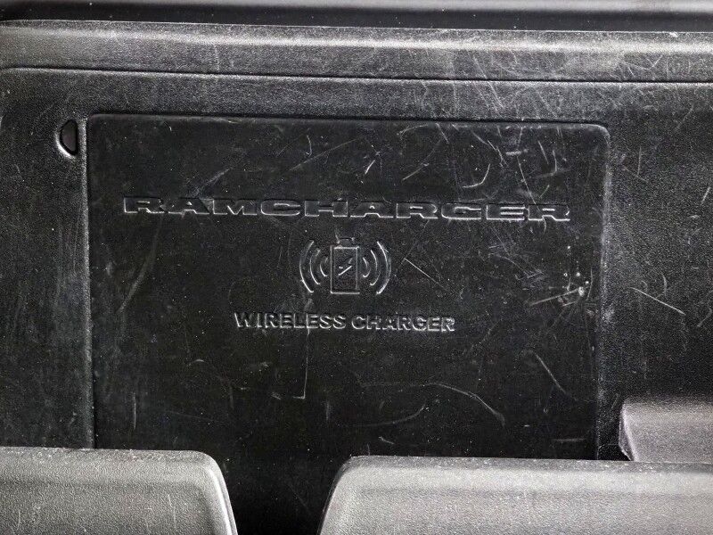 2019 Ram 1500 Limited Crew Cab *NAVIGATION, ADAPTIVE CRUISE, SAFETY ALERTS, COLOR TOUCHSCREEN, 360 VIEW CAMERAS, PANORAMA MOONROOF, LEATHER, CLIMATE SEATS, HEATED STEERING, 22 INCH WHEELS, HARMAN/KARDON, WIRELESS CHARGING Round Rock TX