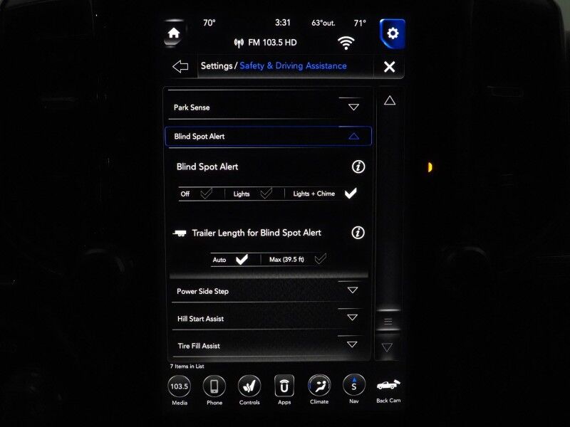 2019 Ram 1500 Limited Crew Cab *NAVIGATION, ADAPTIVE CRUISE, SAFETY ALERTS, COLOR TOUCHSCREEN, 360 VIEW CAMERAS, PANORAMA MOONROOF, LEATHER, CLIMATE SEATS, HEATED STEERING, 22 INCH WHEELS, HARMAN/KARDON, WIRELESS CHARGING Round Rock TX