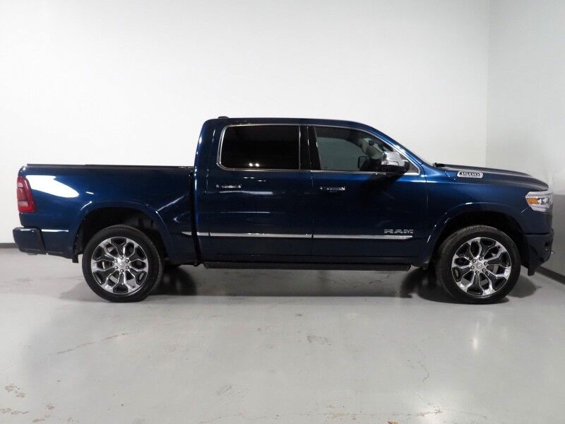 2019 Ram 1500 Limited Crew Cab *NAVIGATION, ADAPTIVE CRUISE, SAFETY ALERTS, COLOR TOUCHSCREEN, 360 VIEW CAMERAS, PANORAMA MOONROOF, LEATHER, CLIMATE SEATS, HEATED STEERING, 22 INCH WHEELS, HARMAN/KARDON, WIRELESS CHARGING Round Rock TX