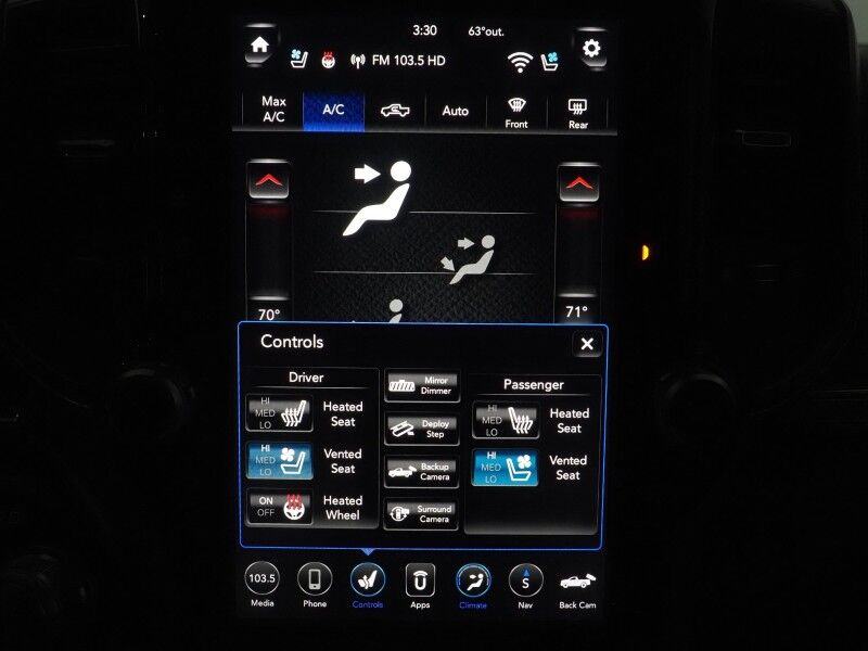 2019 Ram 1500 Limited Crew Cab *NAVIGATION, ADAPTIVE CRUISE, SAFETY ALERTS, COLOR TOUCHSCREEN, 360 VIEW CAMERAS, PANORAMA MOONROOF, LEATHER, CLIMATE SEATS, HEATED STEERING, 22 INCH WHEELS, HARMAN/KARDON, WIRELESS CHARGING Round Rock TX