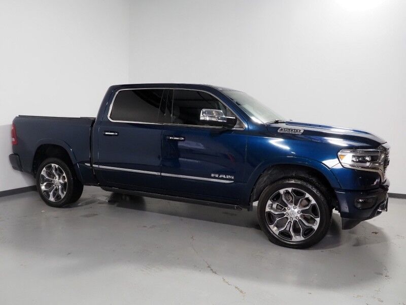 2019 Ram 1500 Limited Crew Cab *NAVIGATION, ADAPTIVE CRUISE, SAFETY ALERTS, COLOR TOUCHSCREEN, 360 VIEW CAMERAS, PANORAMA MOONROOF, LEATHER, CLIMATE SEATS, HEATED STEERING, 22 INCH WHEELS, HARMAN/KARDON, WIRELESS CHARGING