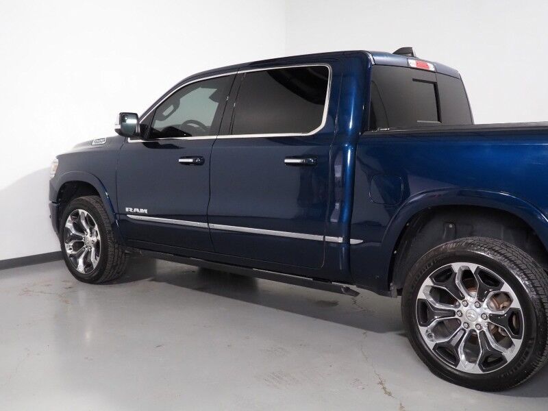 2019 Ram 1500 Limited Crew Cab *NAVIGATION, ADAPTIVE CRUISE, SAFETY ALERTS, COLOR TOUCHSCREEN, 360 VIEW CAMERAS, PANORAMA MOONROOF, LEATHER, CLIMATE SEATS, HEATED STEERING, 22 INCH WHEELS, HARMAN/KARDON, WIRELESS CHARGING Round Rock TX