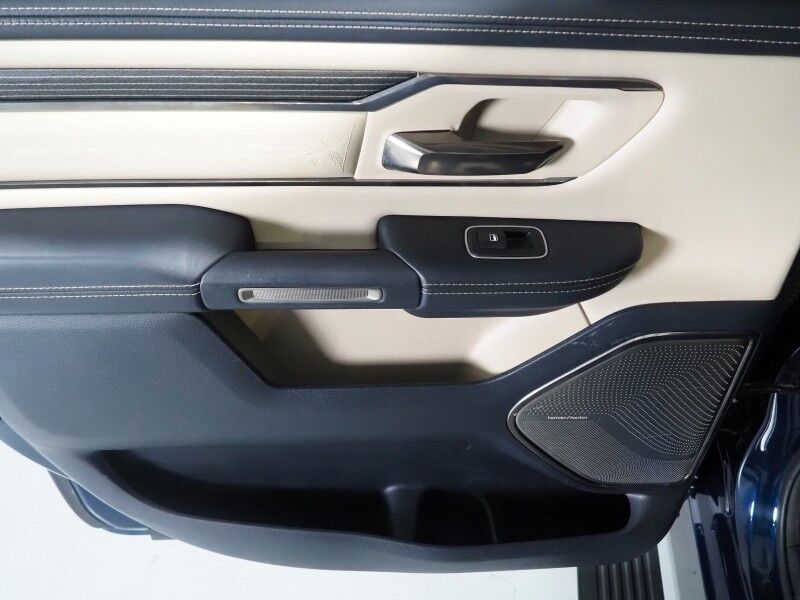 2019 Ram 1500 Limited Crew Cab *NAVIGATION, ADAPTIVE CRUISE, SAFETY ALERTS, COLOR TOUCHSCREEN, 360 VIEW CAMERAS, PANORAMA MOONROOF, LEATHER, CLIMATE SEATS, HEATED STEERING, 22 INCH WHEELS, HARMAN/KARDON, WIRELESS CHARGING Round Rock TX